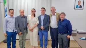 Luiz Eduardo reforça compromisso com a saúde pública de Coxim e leva demandas ao Governo do Estado