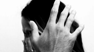 Perseguição e medo: mulher relata vida marcada por agressões e humilhações de ex-marido