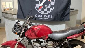 Motocicleta furtada é recuperada pela Polícia Militar em Coxim após denúncia em grupo de WhatsApp 