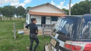 Chamada de vídeo expõe ferimentos e salva vítima mantida em cárcere na área rural de Coxim 