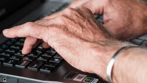 Megavazamento atinge Gmail e expõe 180 milhões de senhas e e-mails