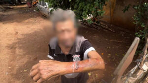 Idoso é agredido durante roubo de televisão em MS