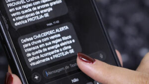 Tocou aí? Defesa Civil emite alerta para chuva, falta de energia e queda de galhos em MS