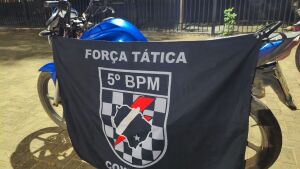 Polícia Militar em Coxim prende homem por roubo de motocicleta, direção perigosa e resistência 