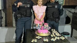 Polícia Militar participa de aniversário de fã mirim em Alcinópolis