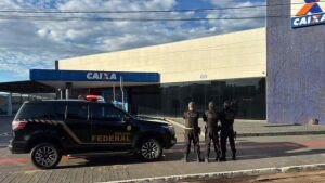 PF descobre esquema que travava cartões e aplicava golpes em agência da Caixa em MS com falsa Central de Atendimento 