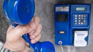 Orelhões serão retirados das ruas do Brasil até o fim de 2028 após término das concessões de telefonia fixa