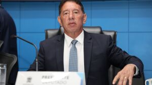 Gerson defende responsabilidade fiscal e critica 