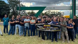 Servidores do Detran-MS paralisam por 1 hora e pedem valorização