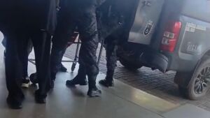 Em Coxim, homem morre em troca de tiros e ação do Choque expõe guerra entre facções