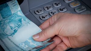 Prefeitura de Coxim antecipa salários e servidores passam o Dia do Trabalhador com dinheiro na conta