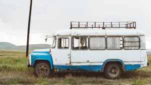 Idosa sofre golpe e perde R$ 4 mil ao comprar Kombi em MS