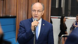 Junior Mochi solicita aumento do teto habitacional para ampliar acesso à moradia em MS