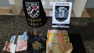 Polícia Militar prende jovem por tráfico de drogas em Coxim