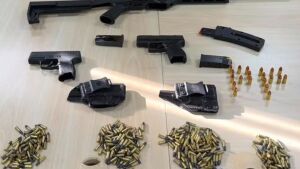 Polícia Federal descobre fraude em registro de CAC e apreende fuzil, pistolas e 300 munições em MS 