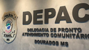 Filho é preso após espancar e esfaquear a própria mãe em MS