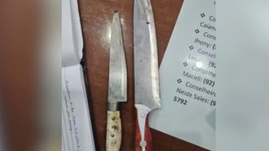 Menino morre após ser atingido por mochila com duas facas pelo próprio pai no AM