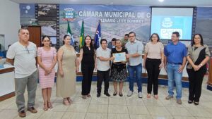 Vereadora Lúcia da AAVC homenageia servidores do Detran de Coxim com Moção de Congratulação