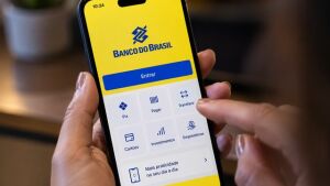 Idosa perde R$ 33 mil após golpista se passar por funcionário do Banco do Brasil em MS 