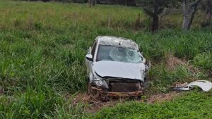 Acidente com carreta interdita BR-163 em Sonora  e deixa vítima em estado grave