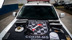 Polícia Militar em Coxim prende quatro por tráfico de drogas, porte ilegal de arma de fogo e associação criminosa 