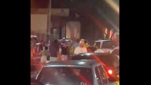 Adolescente pega arma do pai e mata homem durante carreata política em MS