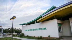 Marido é preso após pisotear e estrangular mulher em MS