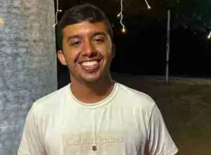 João Felipe pede ajuda para cirurgia de tumor na coluna 