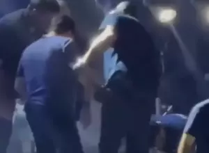 Sertanejo Marrone cai do palco e show é encerrado em Goiânia