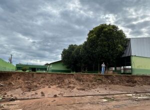 Antes da queda de muro em escola de Coxim chuva j&aacute; havia castigado bastante a cidade