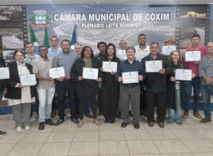 Presidentes de bairros de Coxim tomam posse  com foco em representatividade comunit&aacute;ria 