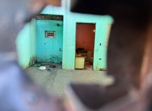 Adolescente de 16 anos &eacute; executado com 12 tiros dentro de casa em MS 