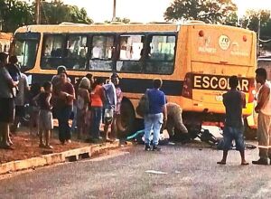Homem morre ap&oacute;s acidente entre bicicleta el&eacute;trica e &ocirc;nibus escolar em MS 