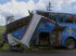 Acidente entre ônibus e caminhão deixou dezenas de mortos em rodovia de Taguaí (SP) — Foto: Reprodução/TV TEM
