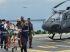 Helicóptero da Marinha fez o resgate da pescadora no Rio Negro. Foto: Divulgação/Marinha