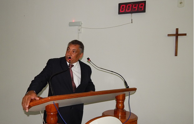 Sinval anuncia a entrega da secretaria de Desenvolvimento Sustentável