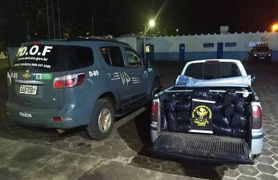 Veículo usado para transporte da droga foi roubado no Paraná 