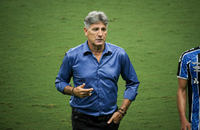 Renato Portaluppi no comando do Grêmio contra o Pelotas, pelo Gauchão 