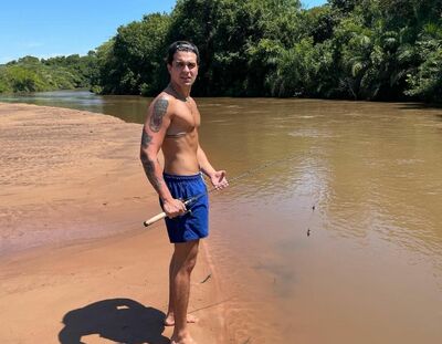 Luan Santana às margens do Rio Coxim   