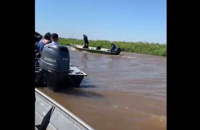 Desespero de filho, na mesma embarcação que pai morto