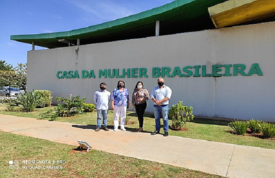 Equipe da Secretaria de Assistência Social de Coxim visita a Casa da Mulher Brasileira na capital