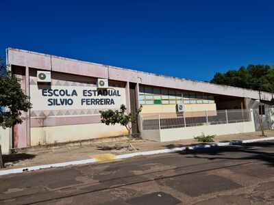 Escola Estadual Silvio Ferreira, em Coxim. 
