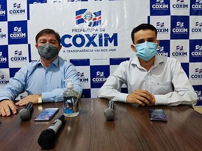 Prefeito de Coxim, Edilson Magro e o gerente de Vigilância Sanitária, Luiz Eduardo.