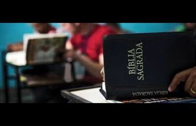 Uso da bíblia em escolas é inconstitucional, segundo ministros 