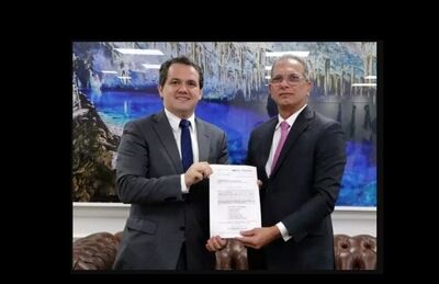 Procurador-geral de Justiça, Alexandre Magno Lacerda, entregou lista ao presidente do TJ, Carlos Eduardo Contar, hoje. 
