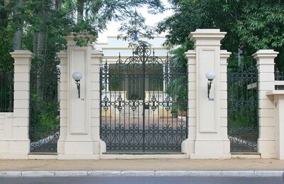 Portões do palácio Mburuvicha Róga, residência oficial do presidente do Paraguai