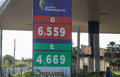 Posto mostra gasolina à venda por R$ 6,55 e etanol a R$ 4,66.