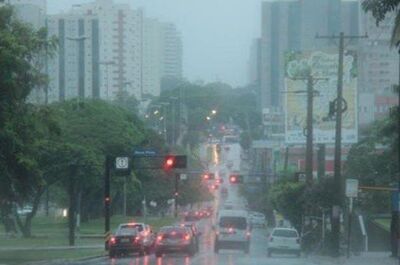 A previsão é de forte chuva e ventos intensos