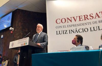 Ex-presidente Lula discursa em evento na Câmara dos Deputados do México.