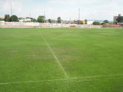 Estádio André Borges, em Coxim, onde clube manda seus jogos. 